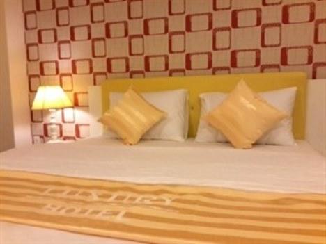 Luxury Hotel Ho Şi Min Oda fotoğraf
